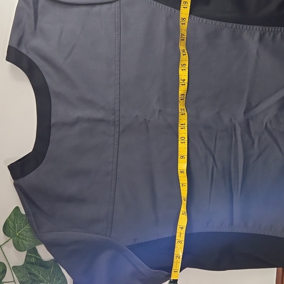 Scrub top - Picture 9 of 11